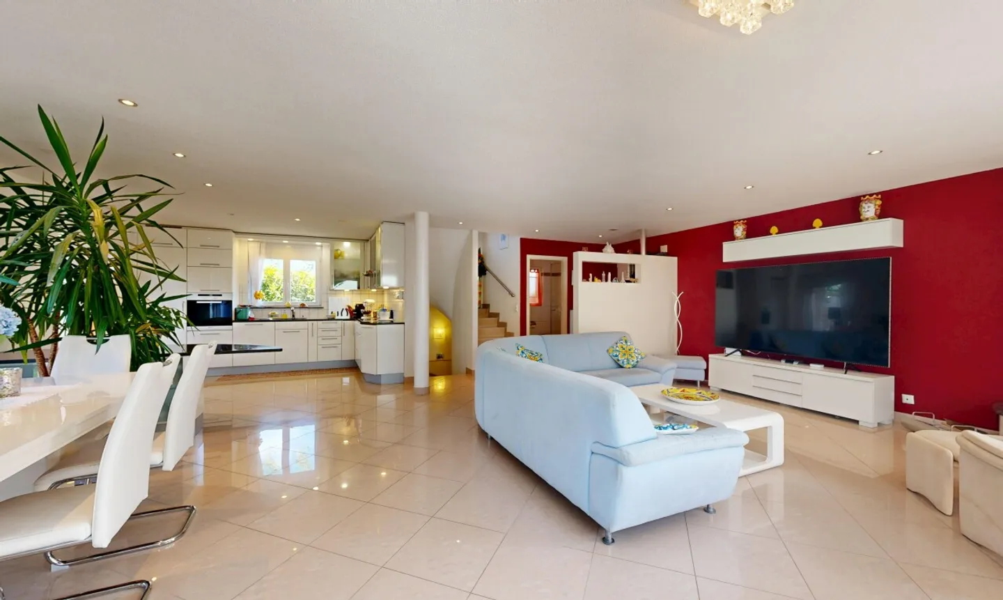 Family Home with Pool and Summer Kitchen - Photo 7 of 11