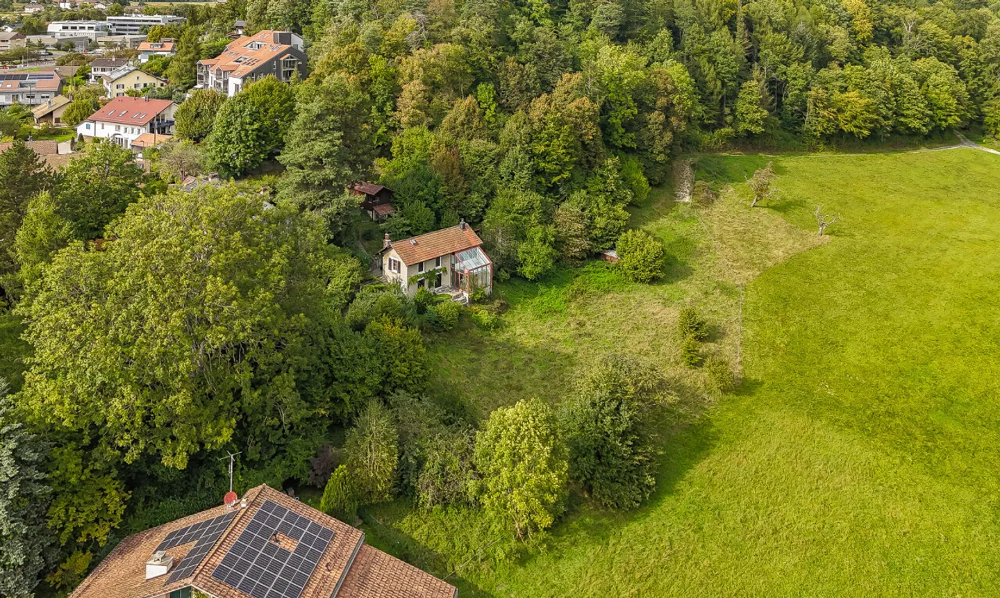 BAUBARES GRUNDSTÜCK MIT PROJEKT FÜR 2 WOHNUNGEN + GRÜNFLÄCHE - Foto 7 von 11