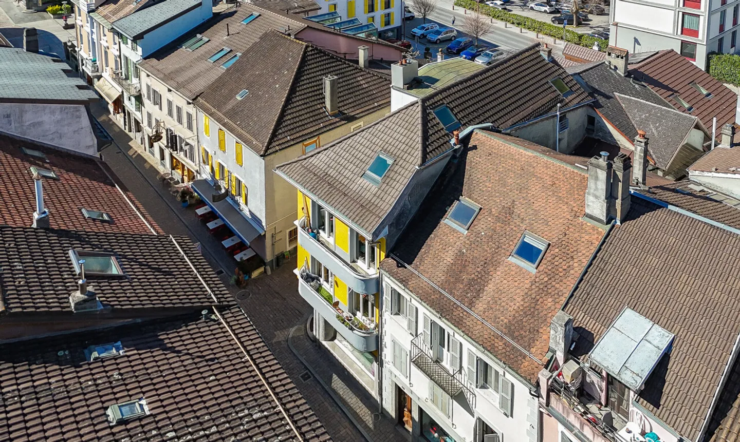 Immeuble mixte 2 Commerces + 3.5 + 8.5 en duplex - Photo 2 sur 11