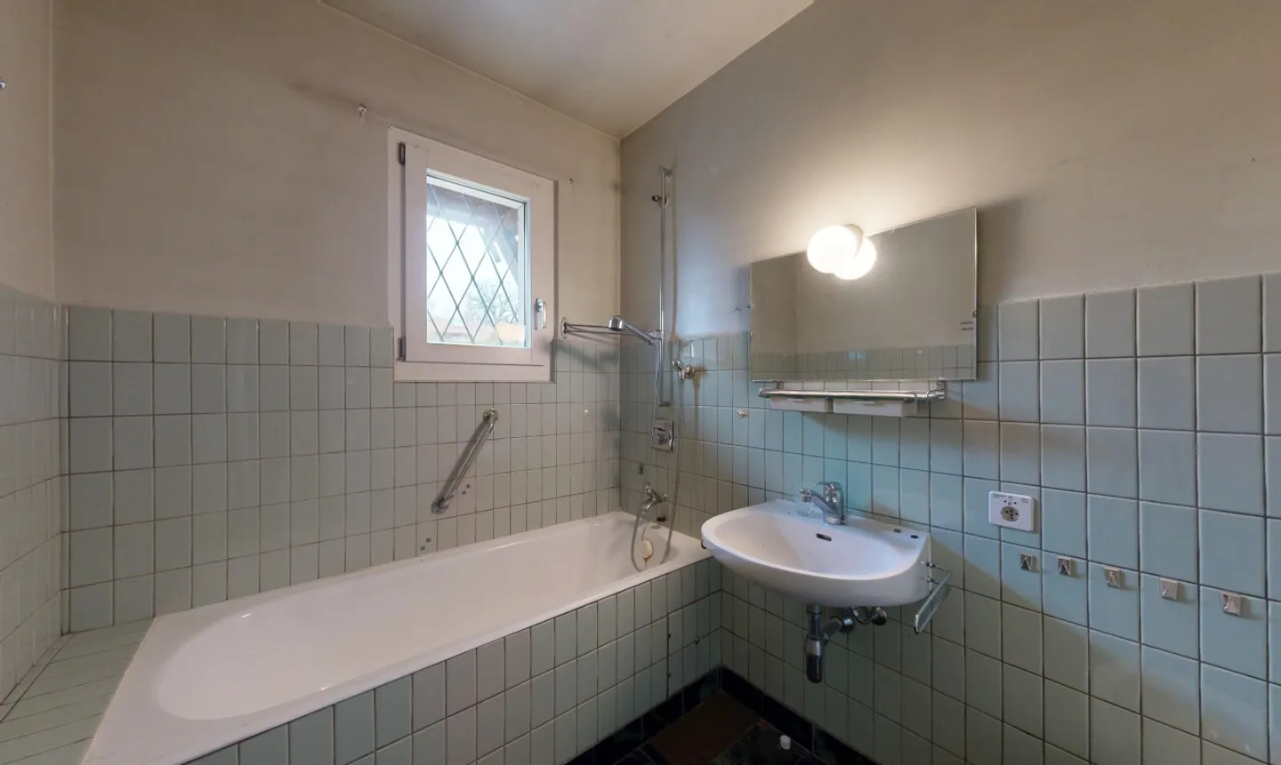 Onex, House with great potential - to renovate - quiet neighborhood - Photo 9 of 11