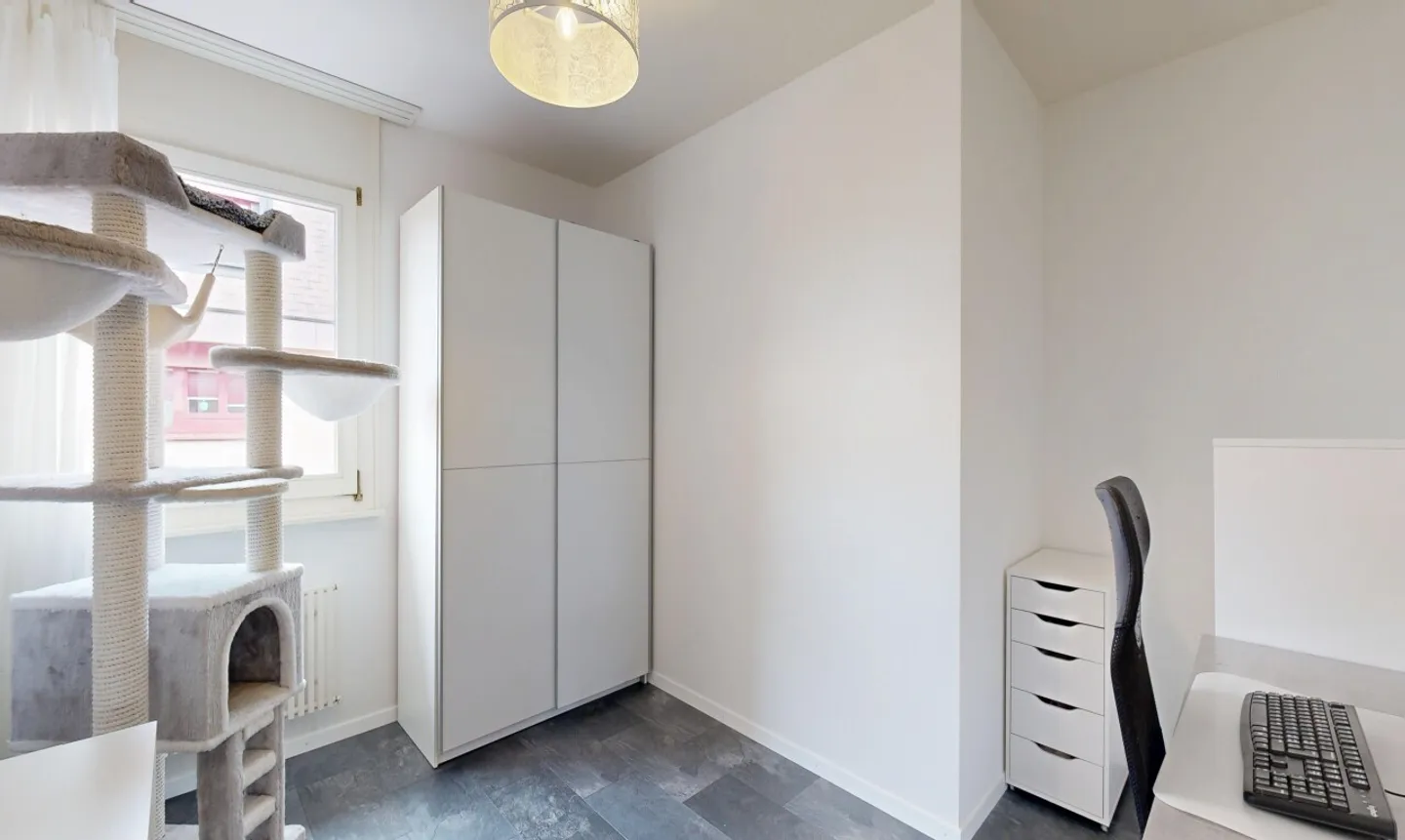 Bright apartment with large terrace in the heart of Châtel - Photo 10 of 13