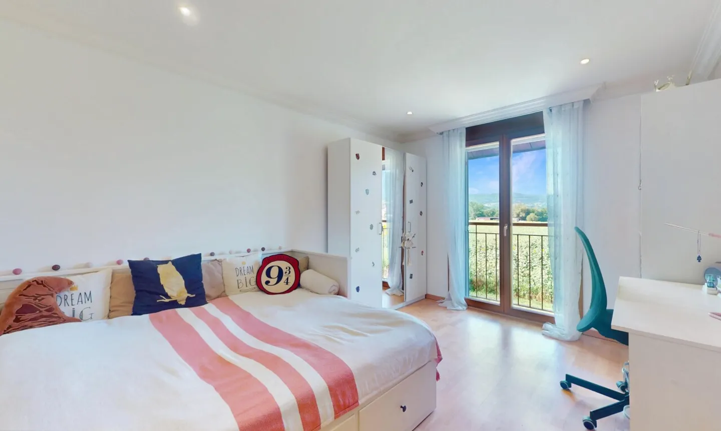 Familienvilla mit 4 Schlafzimmern, 3 Etagen, Natur und Ruhe in Chancy - Foto 9 von 13