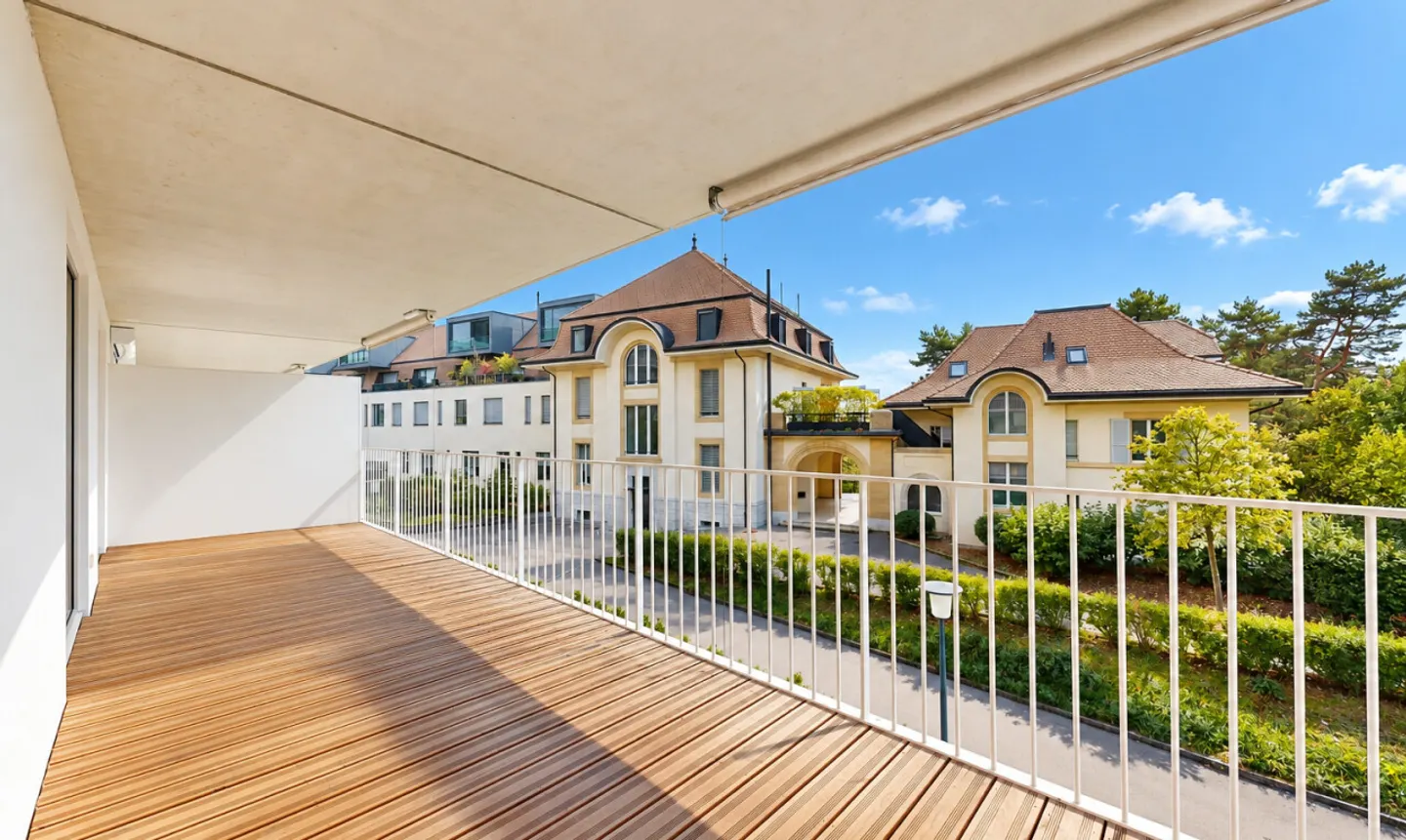 Elegant 3.5 rooms with large balcony and nursery in the building - Photo 1 of 11