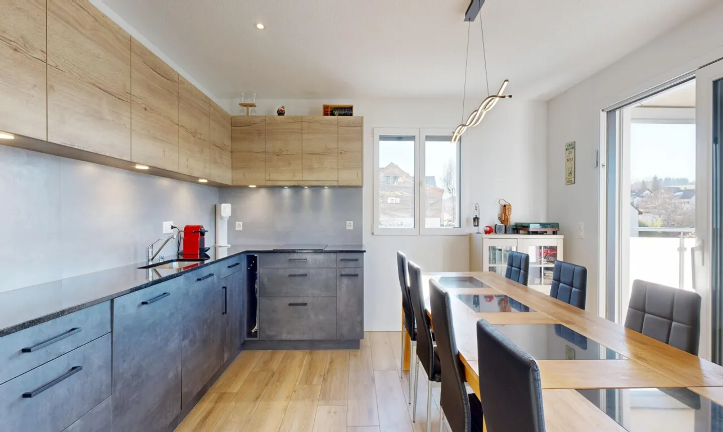 Appartamento contemporaneo recente, luminoso e come nuovo - Foto 5 di 11