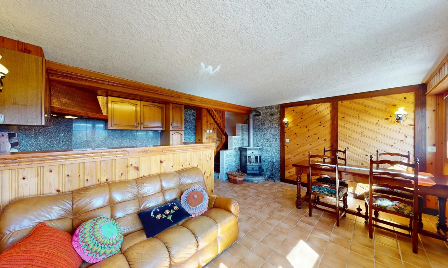 Charming chalet with vast land and breathtaking view in Savièse - Photo 7 of 13