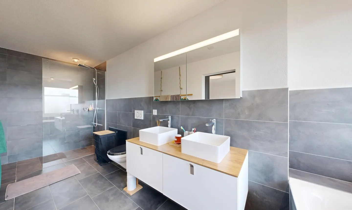 Exceptional penthouse with panoramic terrace between Fribourg and Bern - Photo 7 of 11