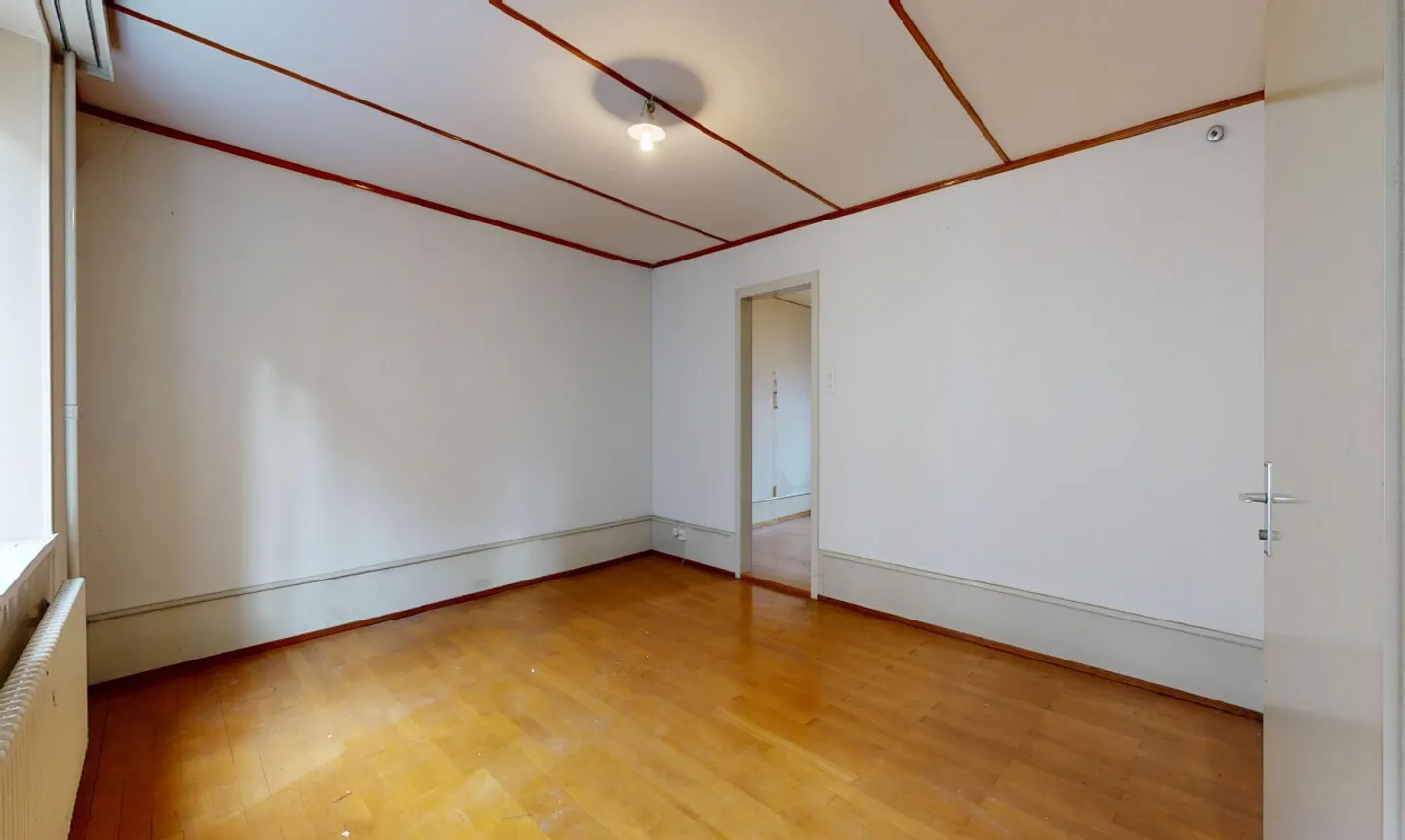 Residential building with development potential in a central location in Binningen - Photo 5 of 11