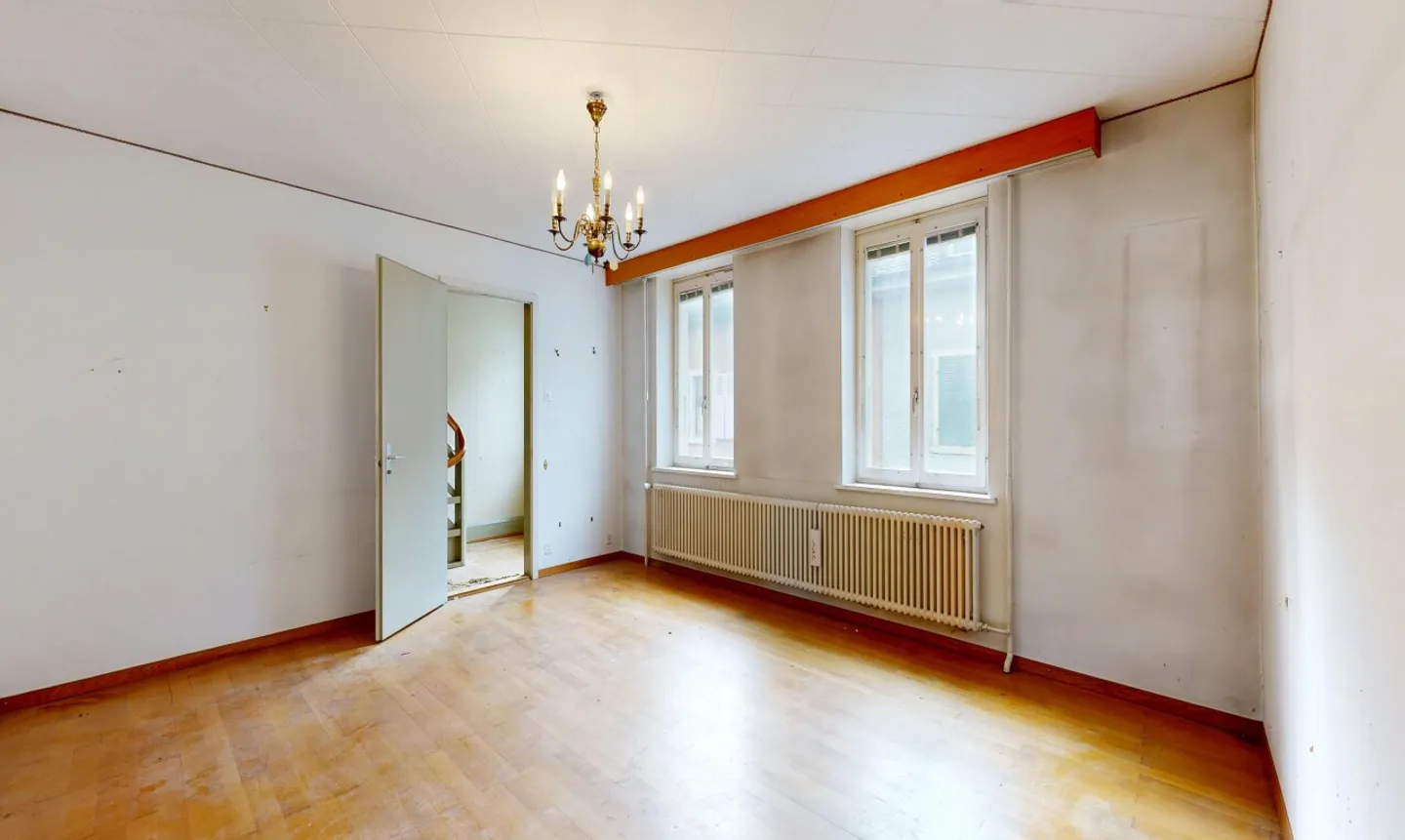 Residential building with development potential in a central location in Binningen - Photo 9 of 11