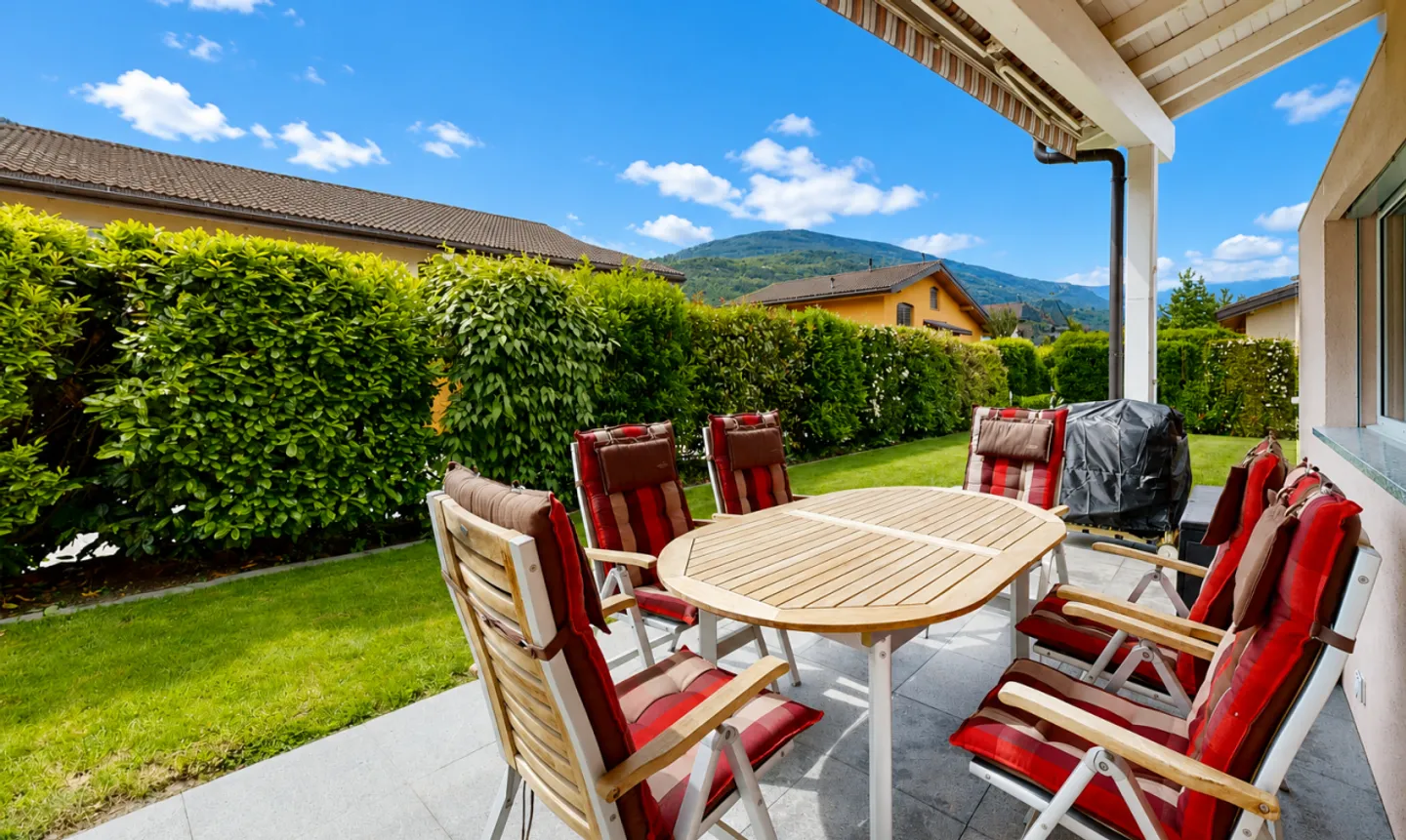 Bright family villa with large volumes in Bramois - Photo 7 of 11