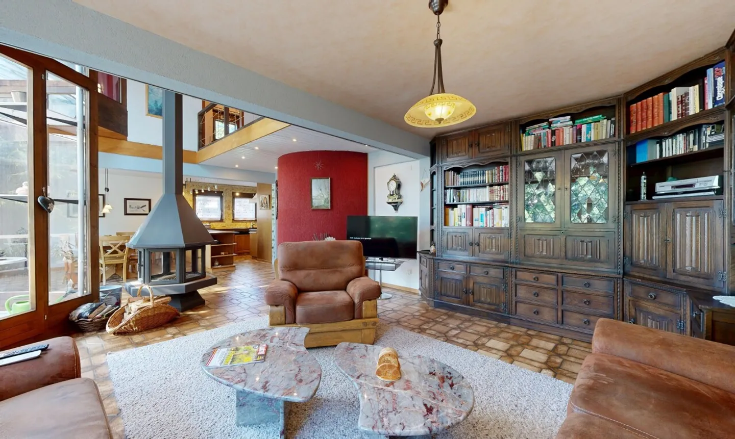 Casa familiare eccezionale: ampi spazi, comfort e luminosità - Foto 3 di 11