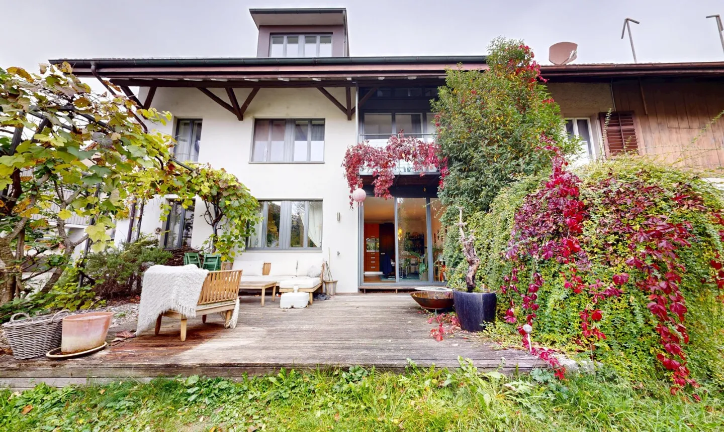 Casa con due loft e parcella separata accanto - Foto 2 di 11