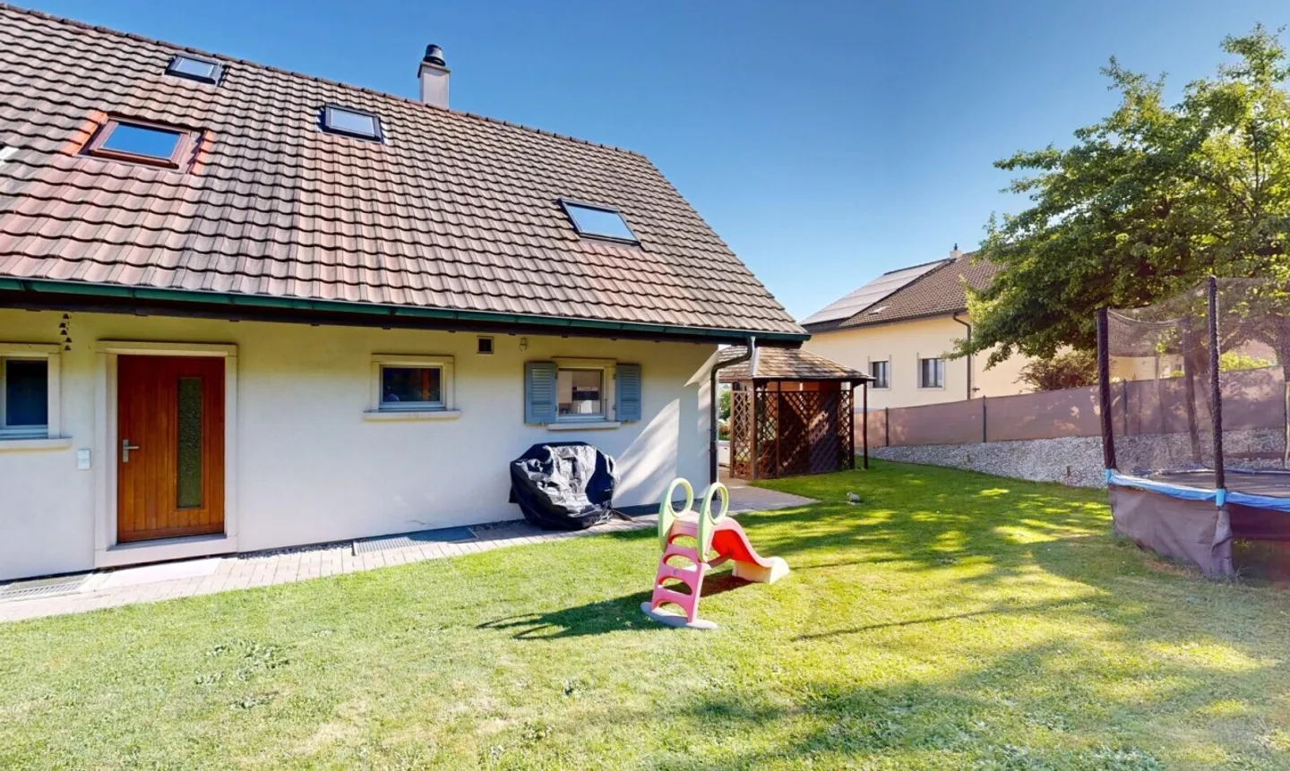 Charming semi-detached villa with unobstructed view - Photo 4 of 11