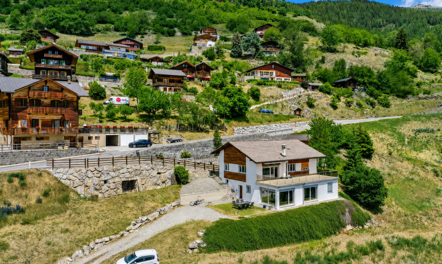 Magnificent property with panoramic view in Mase - Photo 1 of 11