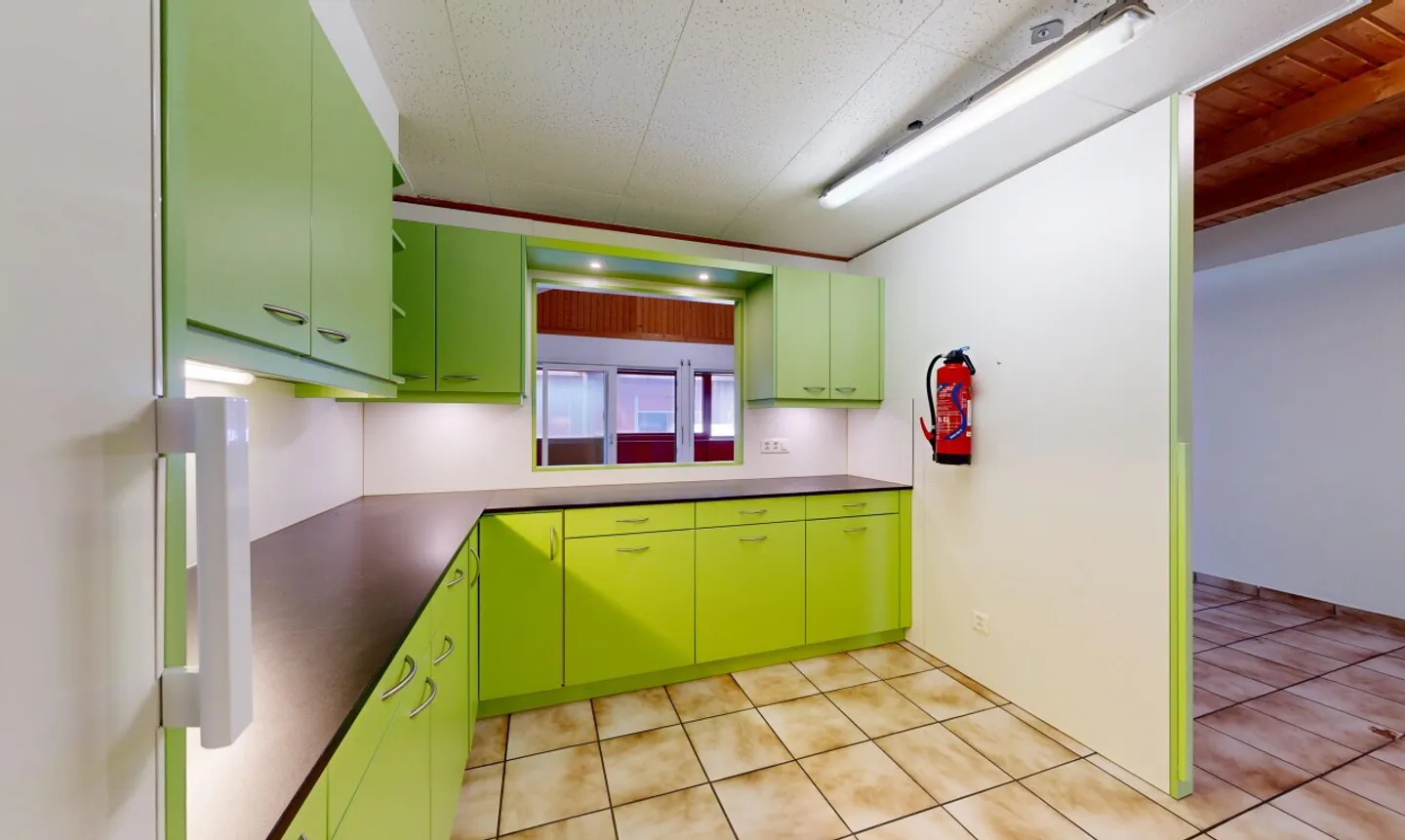 Immeuble mixte avec locaux commerciaux et appartement 3.5 pièces - Foto 7 von 11