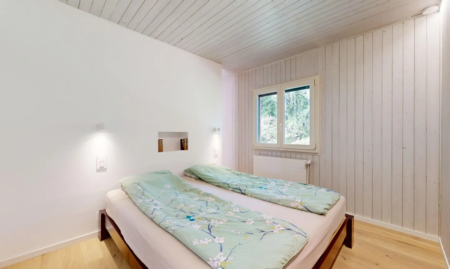 Fully renovated chalet in Arzier – absolute calm, panoramic view - Photo 5 of 11
