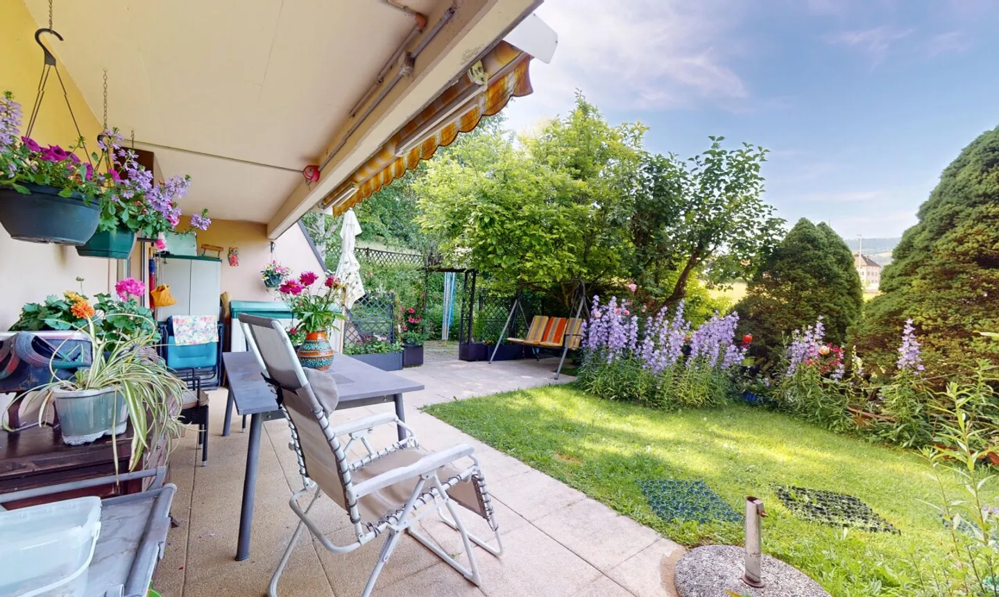 Appartamento 4,5 locali con giardino, vista montagna e garage - Foto 8 di 11