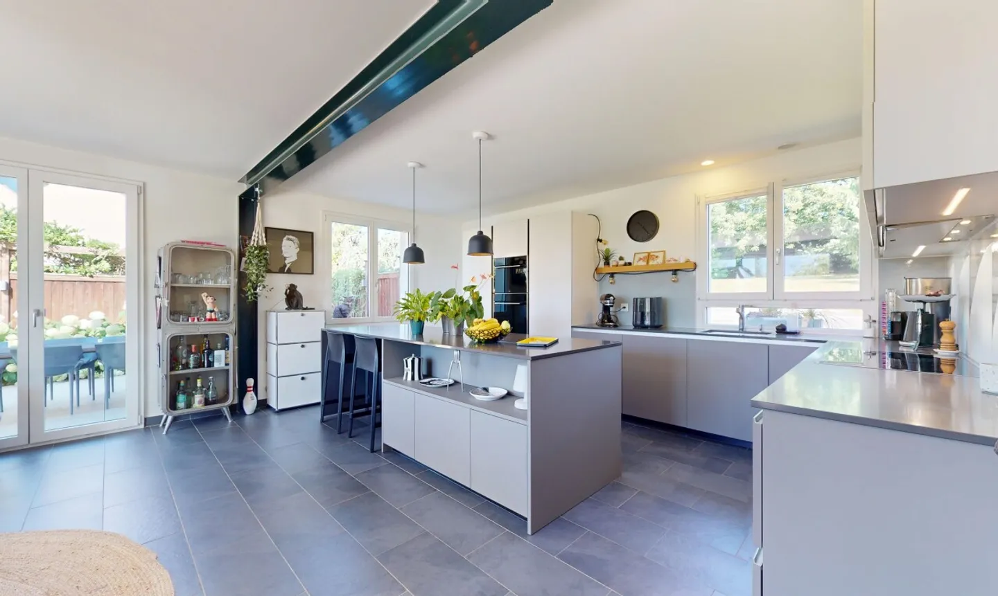 Belle villa familiale de 6.5 pièces rénovée avec soin - Photo 3 of 11