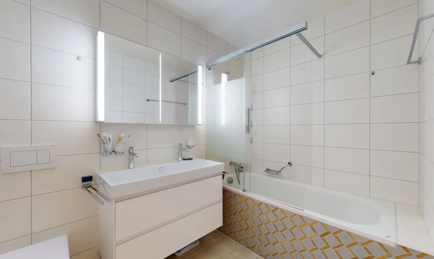 Vista lago mozzafiato per questo appartamento 4.5 ristrutturato con cura - Foto 9 di 11