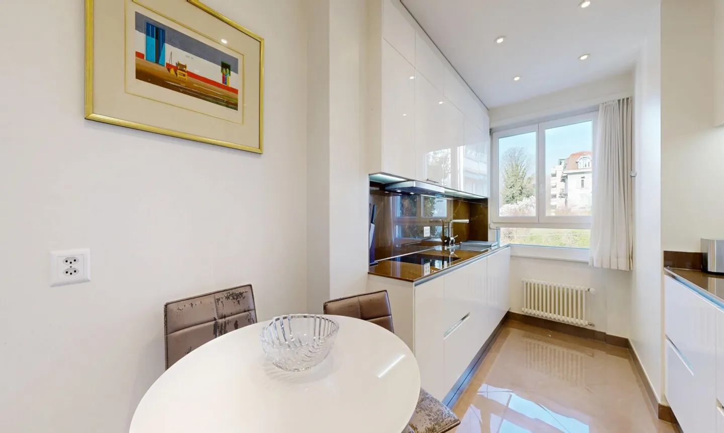 Schöne renovierte 4,5-Zimmer-Wohnung mit Seeblick in Lausanne - Foto 8 von 11