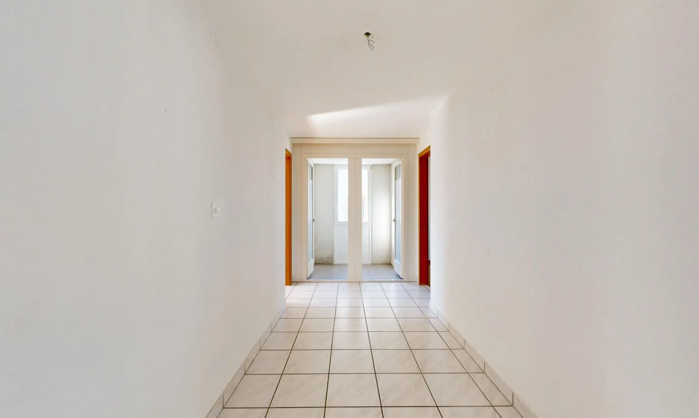 Ampio appartamento di 4,5 locali nel cuore di Salgesch - Foto 5 di 11