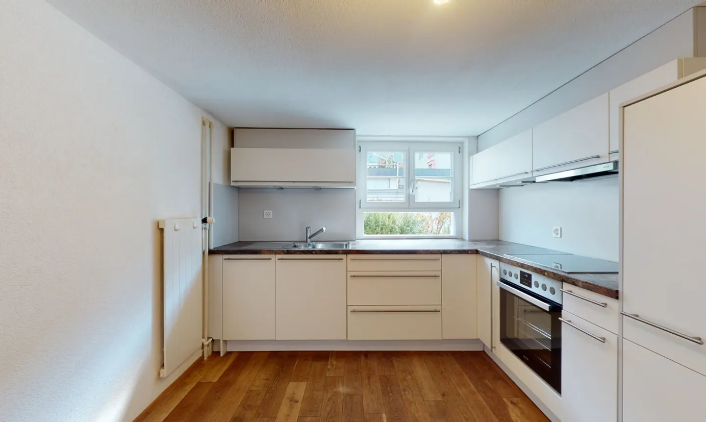 Detached multi-family house with 3 apartments & studio in Füllinsdorf - Photo 5 of 13