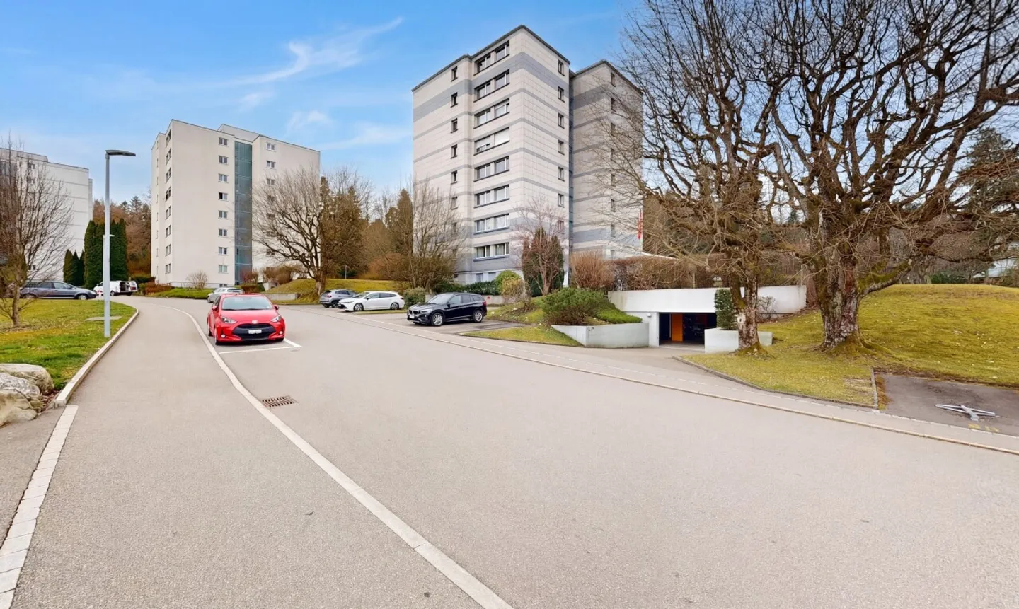 Helle 4-Zimmer-Wohnung mit Aussicht - Foto 2 von 11