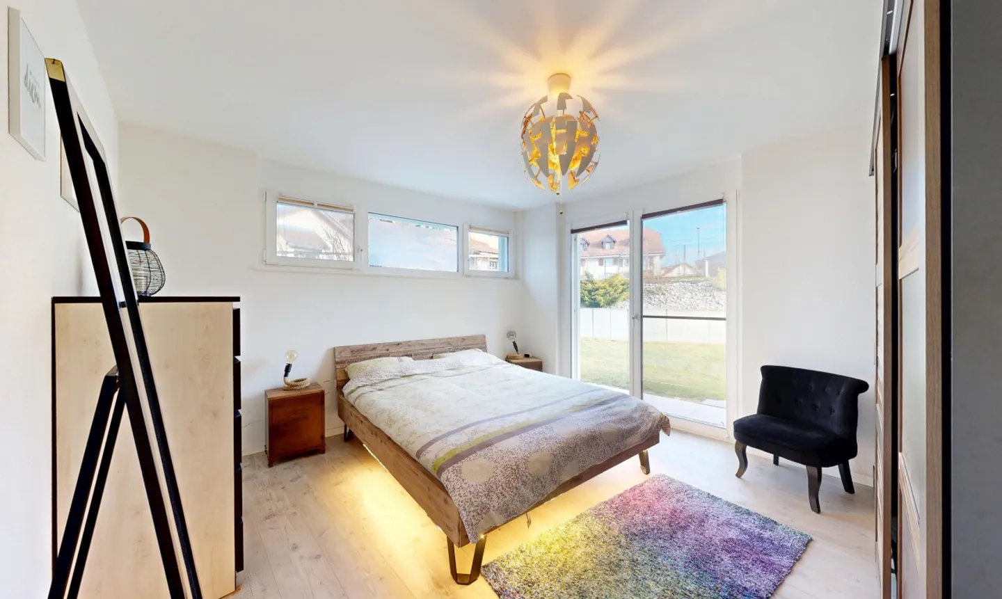 4,5-Zimmer-Wohnung, lichtdurchflutet mit Garten, im Herzen des Dorfes - Foto 7 von 11