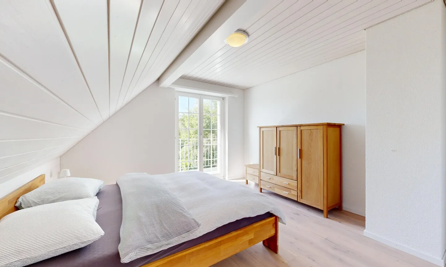 Attractive 5.5-room single-family house with unobstructed views - Photo 5 of 13