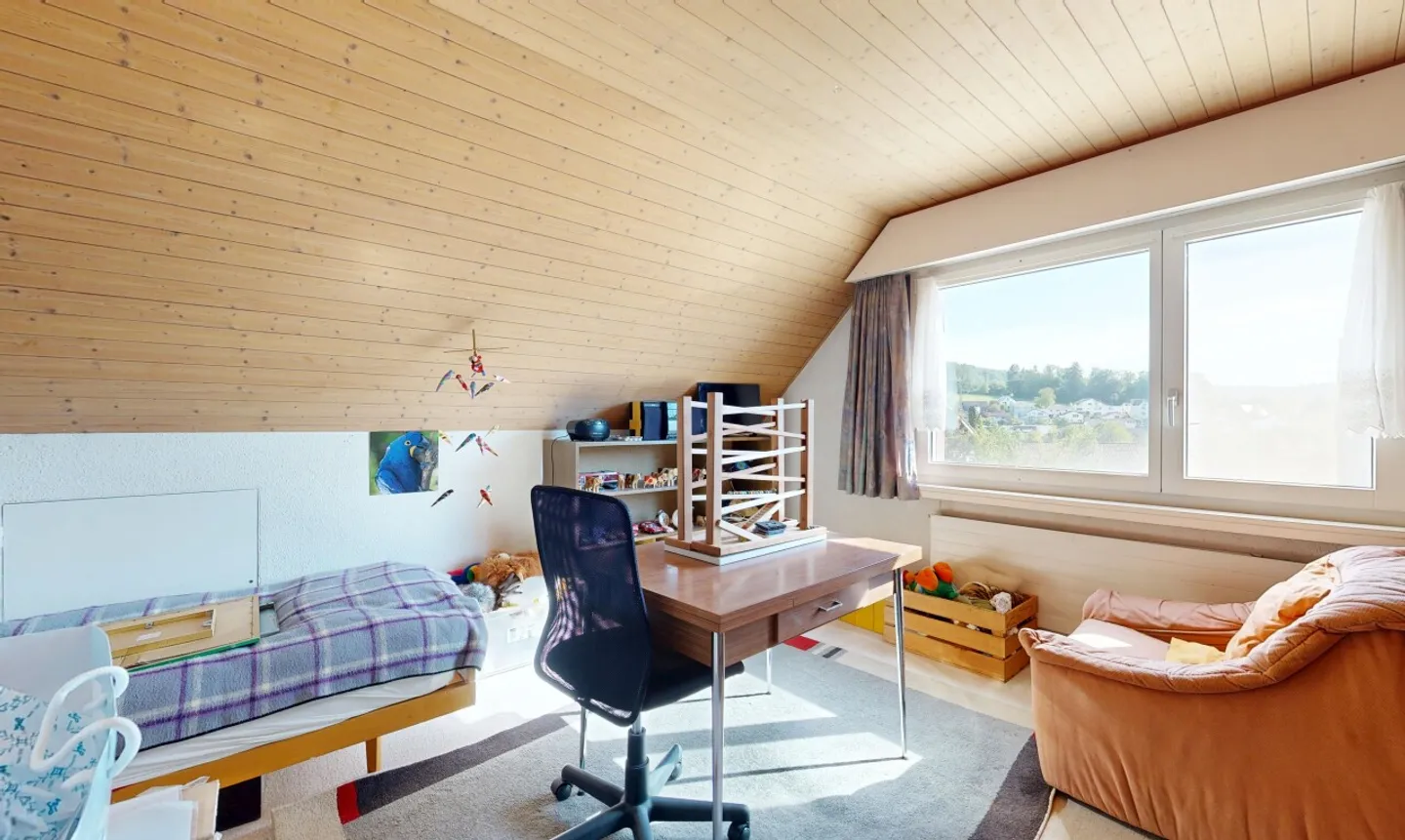 Gepflegtes 6-Zimmer-Einfamilienhaus mit Wintergarten und Solaranlage - Photo 9 sur 11