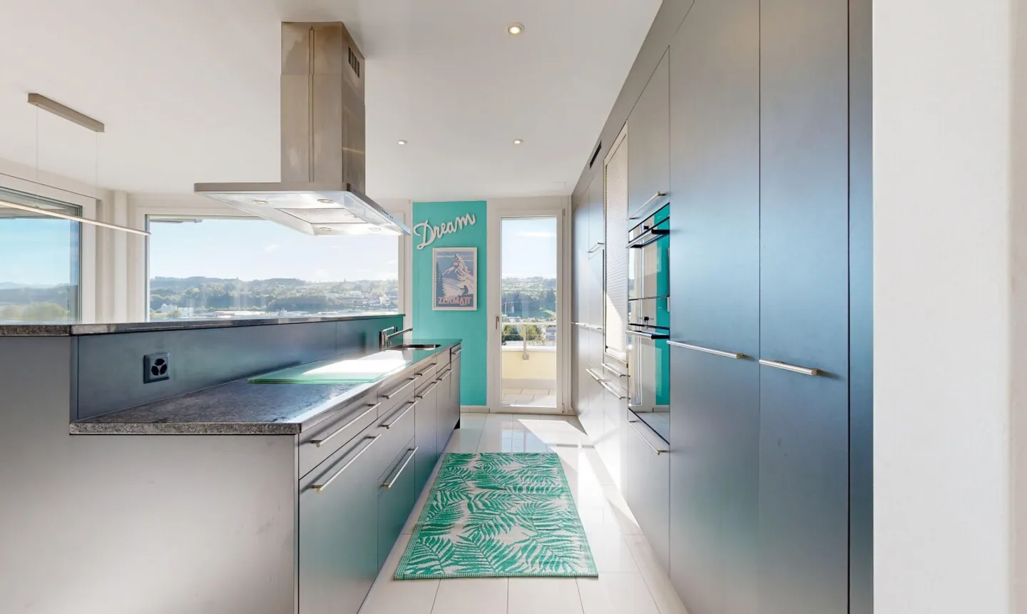 Dreamlike penthouse apartment with mountain view and 58 m² terrace - Photo 3 of 11
