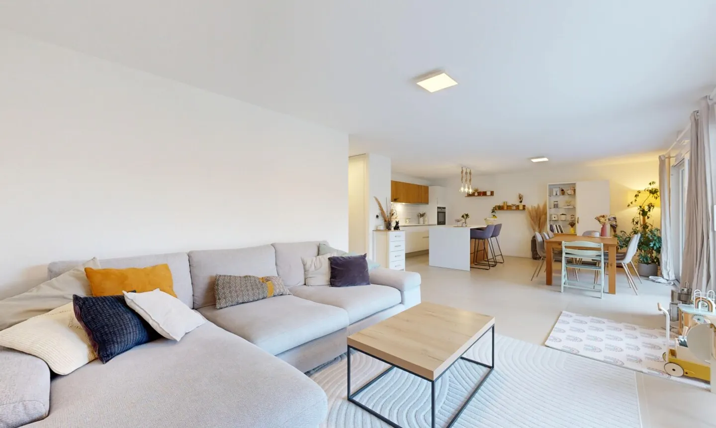 Recent apartment with large terrace and garden in Romanel - Photo 3 of 11