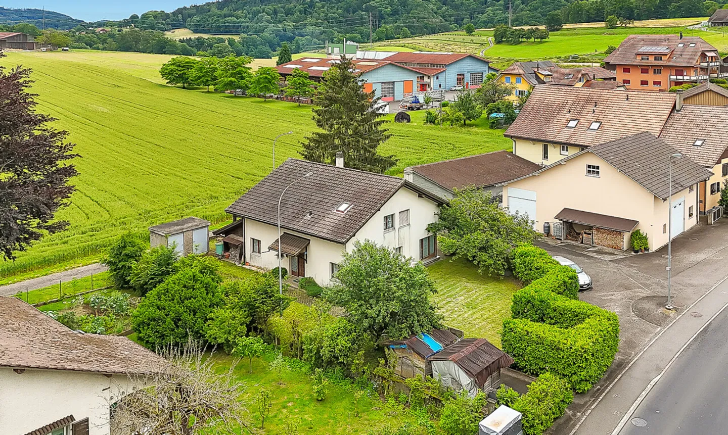 Villa familiare piena di potenziale - Foto 11 di 13