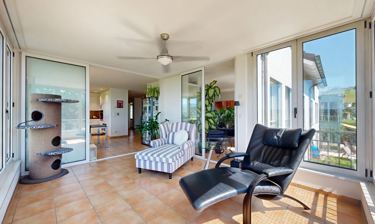 Grosse Wohnung mit traumhafter Aussicht - Foto 9 von 11