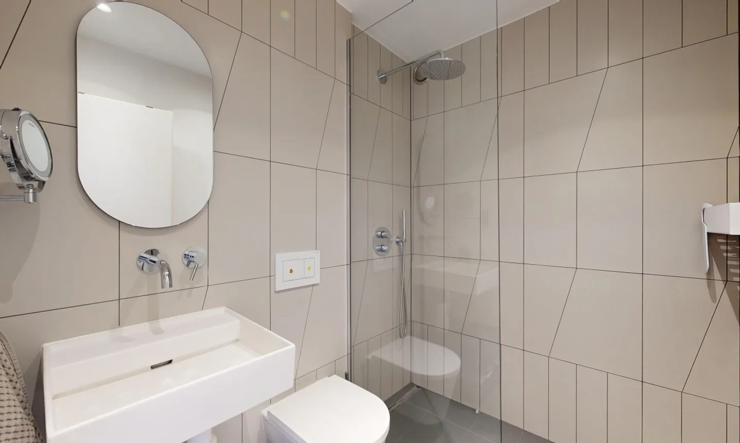 Stylish Maisonette Apartment with Garage in the Heart of Kleinbasel - Photo 9 of 11