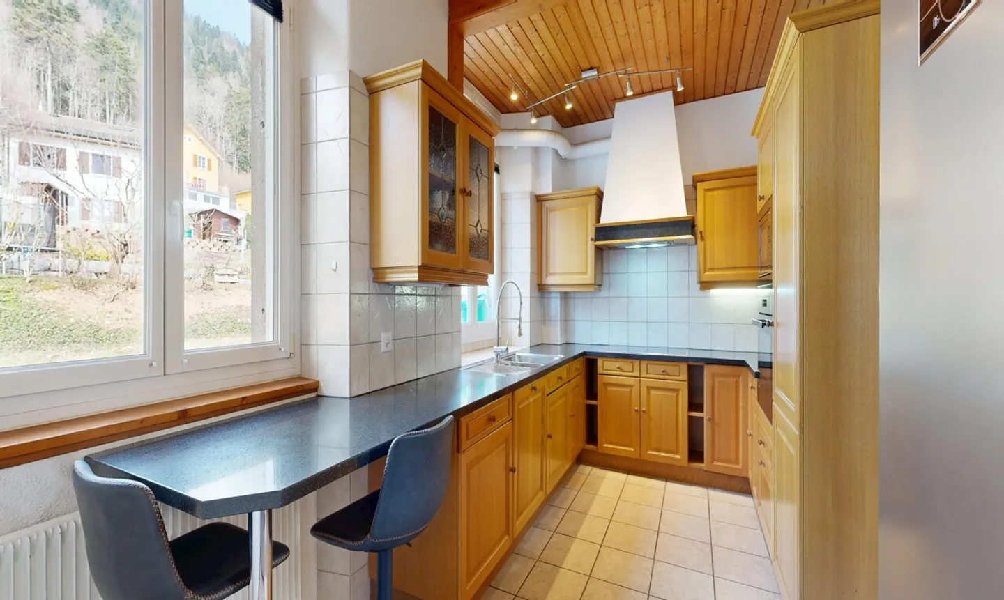 Geräumiges Familienhaus mit Mietpotential - Foto 5 von 11