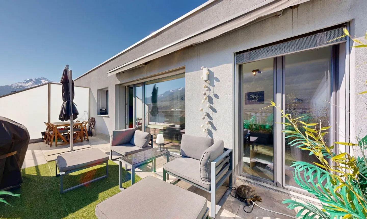 Stunning Penthouse in Sion - Photo 10 of 11