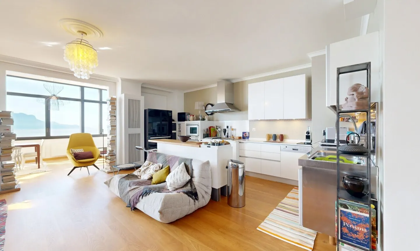 Heartfelt apartment with garden and panoramic view of the lake - Photo 8 of 11