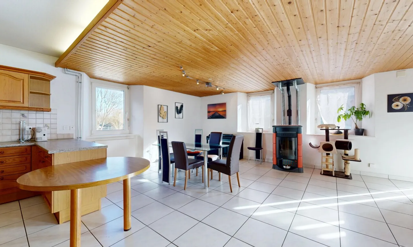 Casa familiare luminosa con grande potenziale - Foto 7 di 11