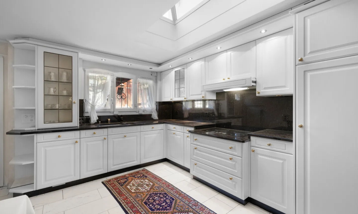 Stilvolles Mehrgenerationenhaus - Foto 4 von 11