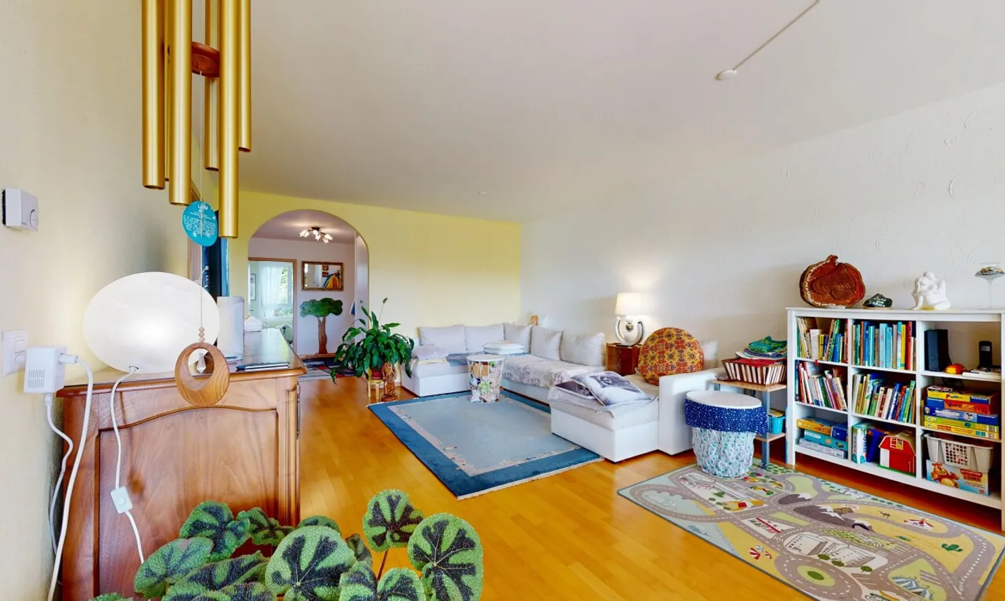 Beautiful 4.5-room apartment with a magnificent garden in a quiet area in Bussigny - Photo 3 of 11