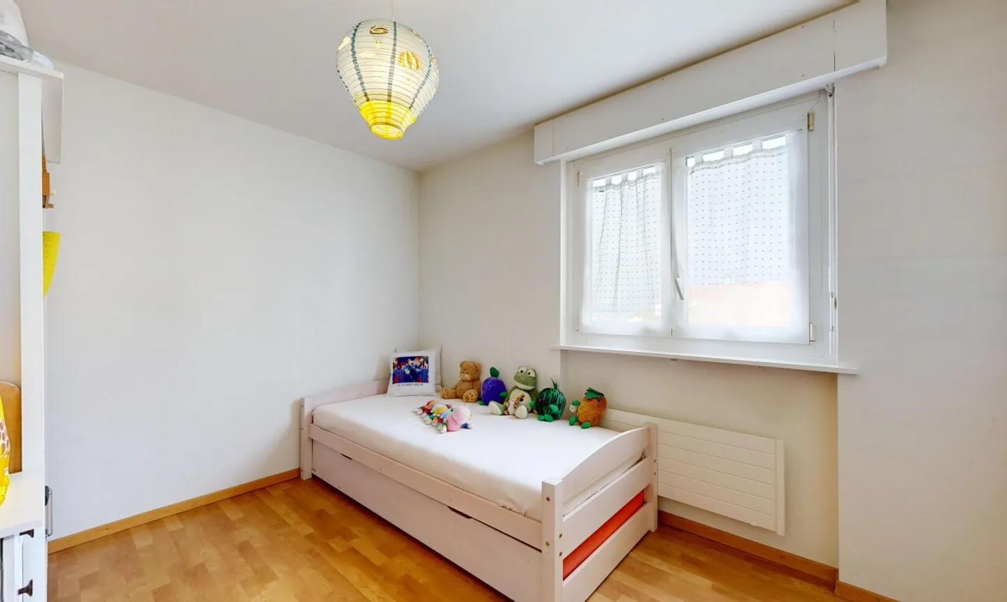 4.5 room apartment with panoramic lake view - Photo 7 of 11