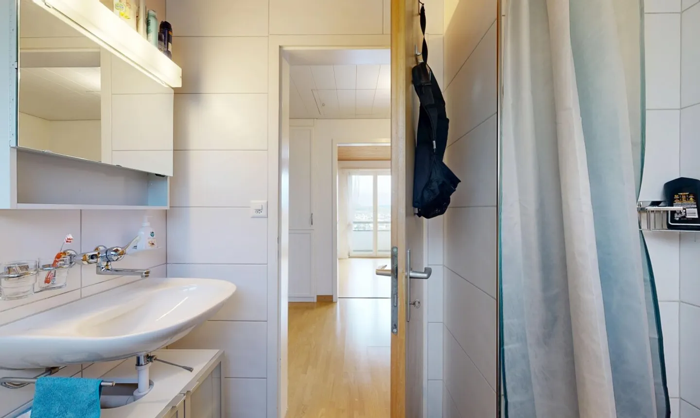 Charmante maison de 4,5 pièces avec vue dégagée et grand terrain - Photo 9 sur 11