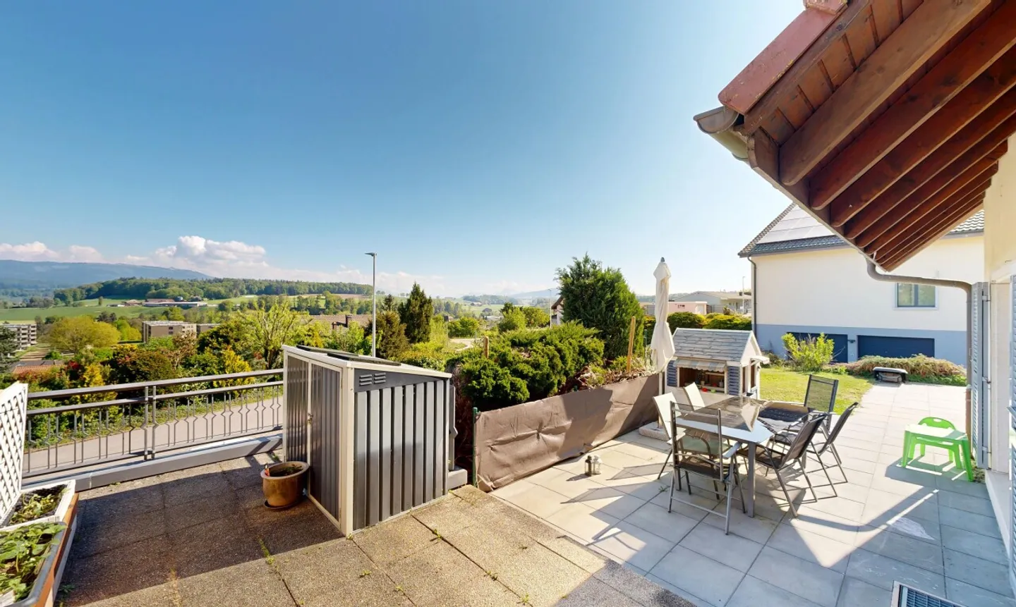 Charming semi-detached villa with unobstructed view - Photo 9 of 11