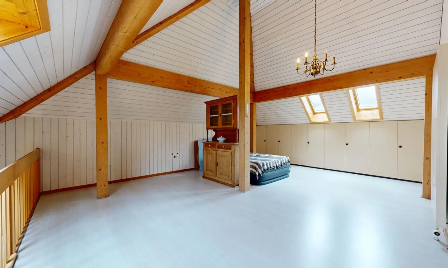 3.5 Room Maisonette with Additional Gallery, Balconies and Panoramic View - Photo 8 of 11