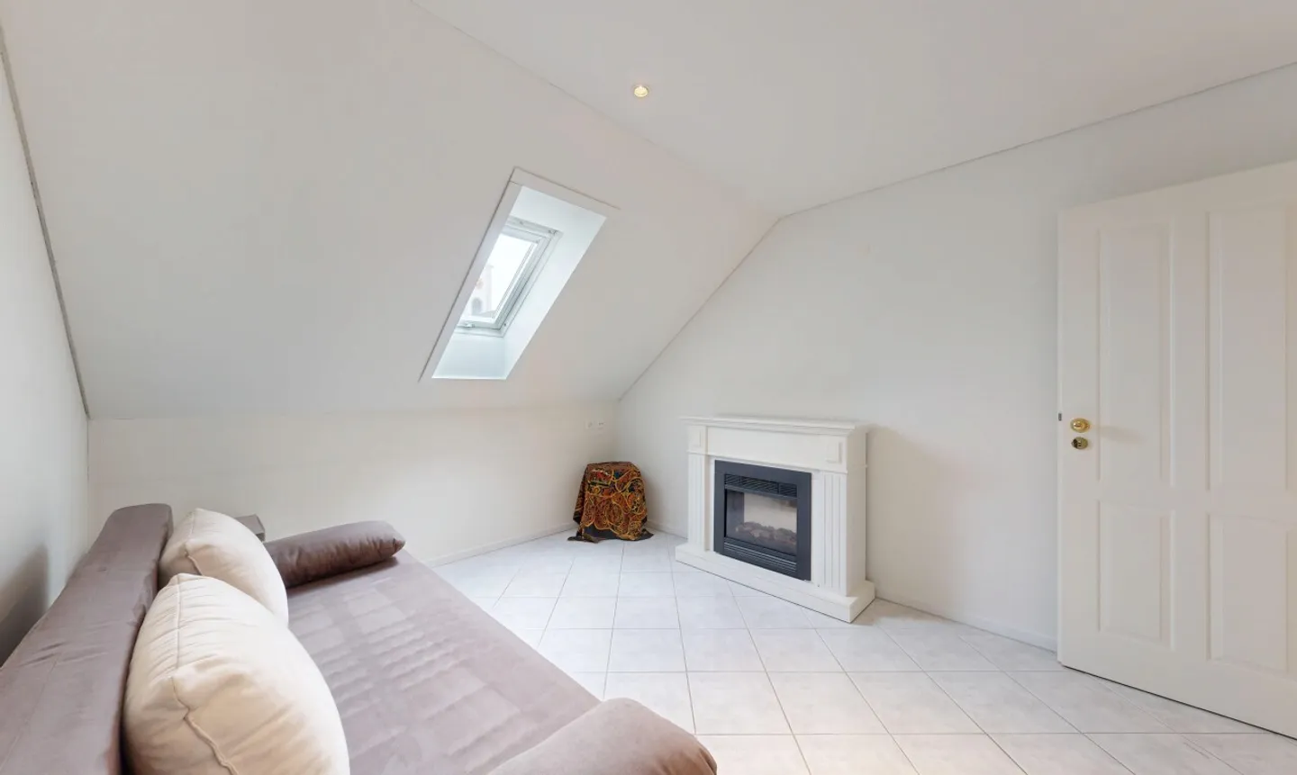 Maisonette im kolonialen Stil - Foto 8 von 11