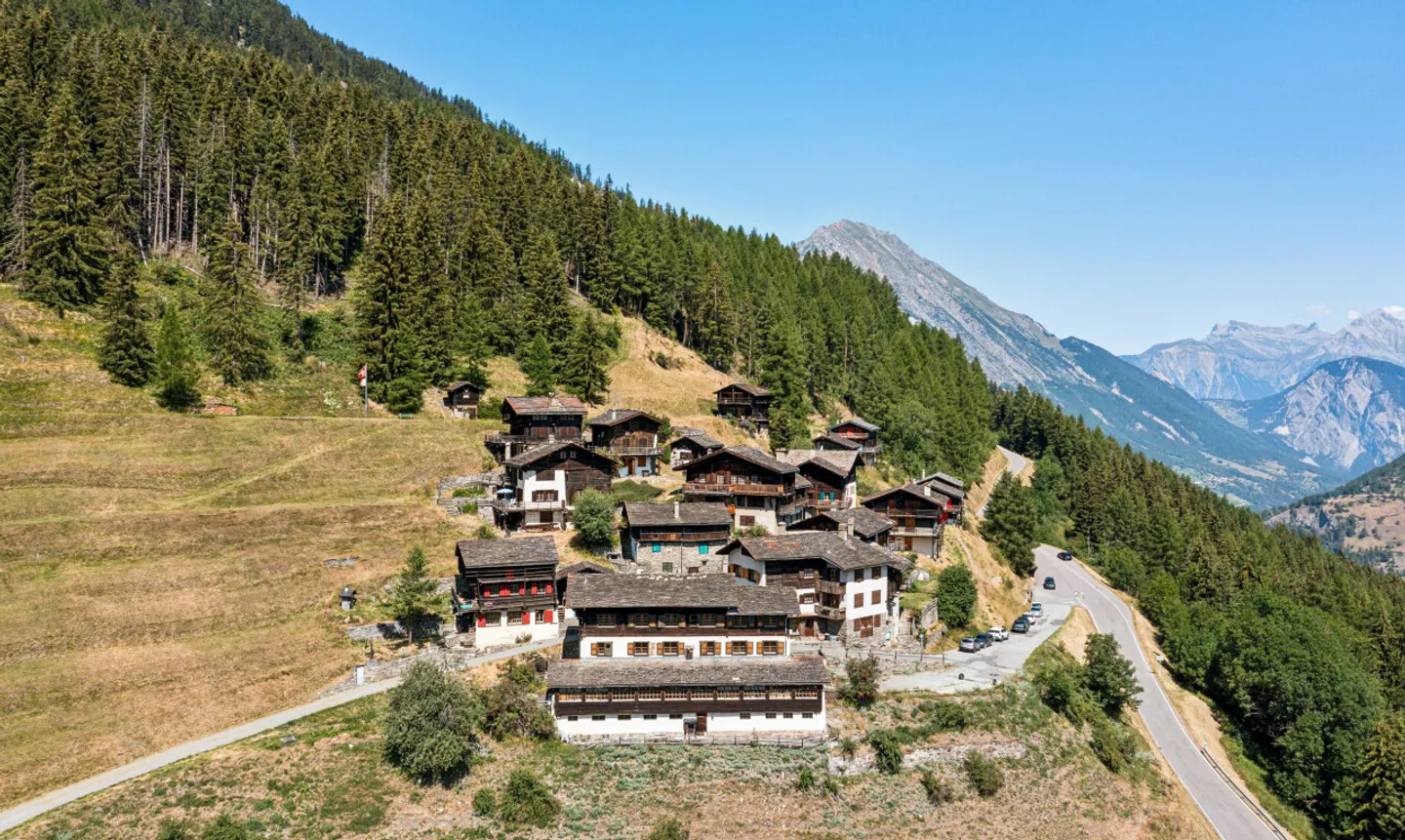 ANTICO GÎTE DA RISTRUTTURARE A VICHÈRES - PROGETTI D'ARCHITETTO INCLUSI - Foto 2 di 11