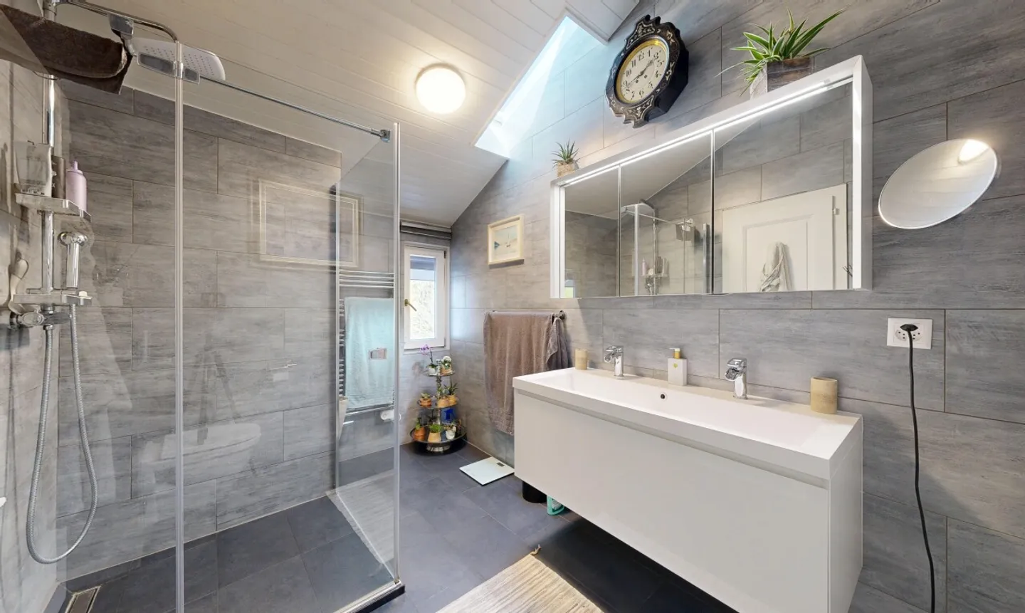 Elegance and comfort in a family home with garden in Satigny - Photo 10 of 11