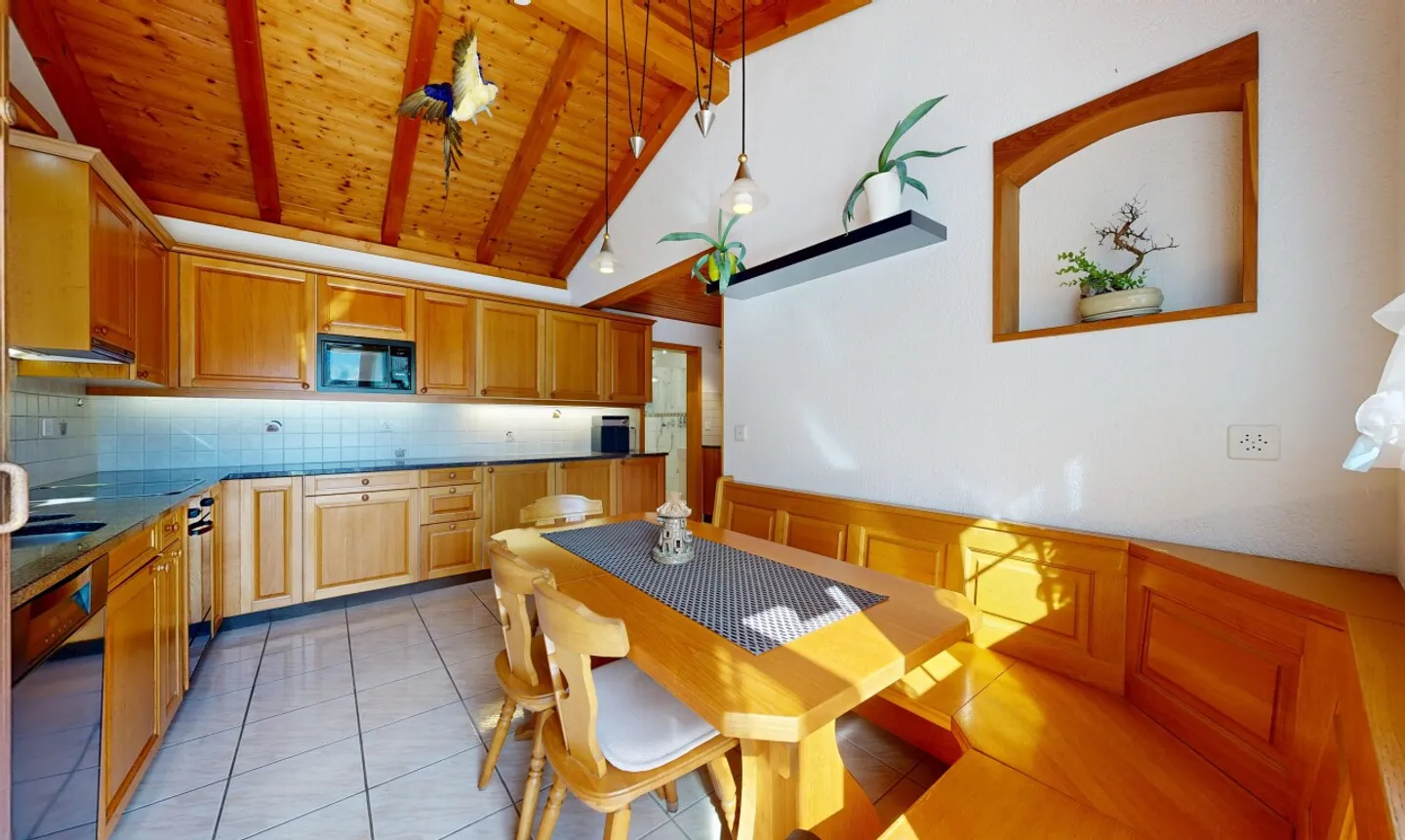 Casa indipendente con 2 garage e spazio versatile - Foto 8 di 11