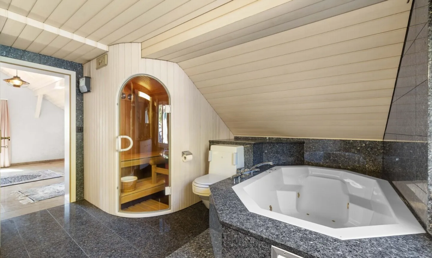 Stilvolles Mehrgenerationenhaus - Foto 7 von 11