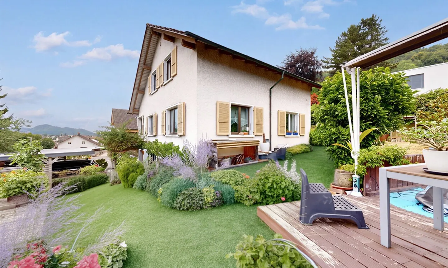 Freistehendes Einfamilienhaus mit herrlichem Garten und Grünsicht - Photo 1 sur 11